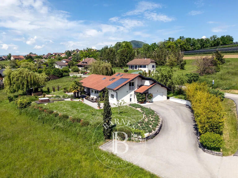 Villa Contamine-Sarzin - 6 bedrooms - 340m²