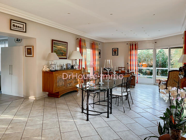 Villa Cordes-sur-Ciel - 3 chambres - 251m²