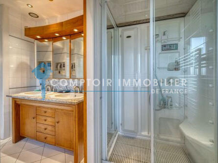 Maison Corenc - 6 chambres - 218m²