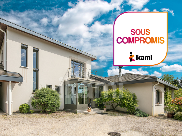 Maison Coublevie - 4 chambres - 195m²