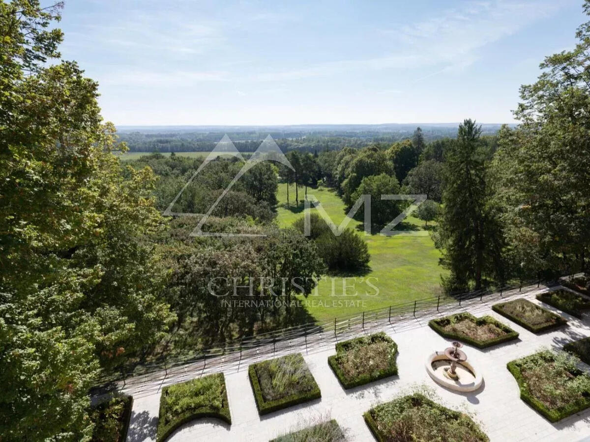 Castle Courcelles-en-Bassée