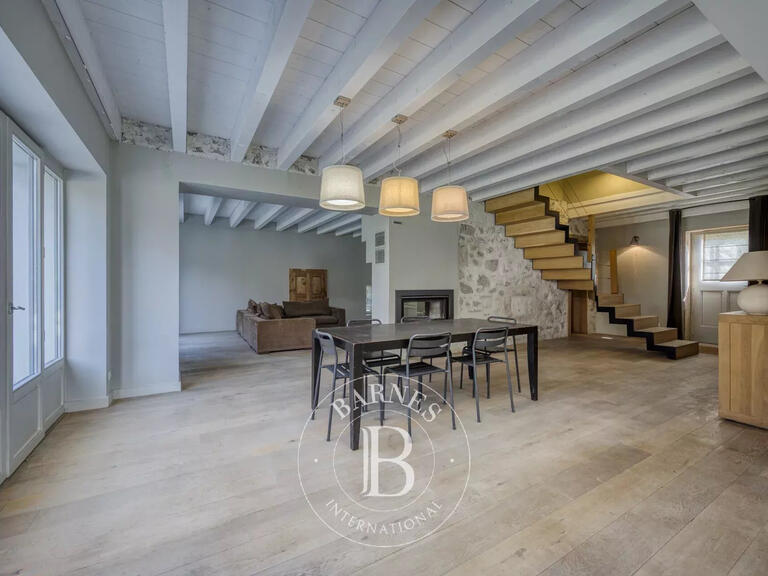 Maison Cruseilles - 6 chambres - 277m²