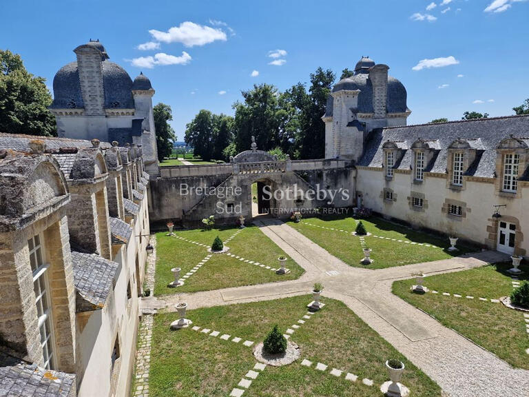 Castle Dinan - 10 bedrooms - 1700m²