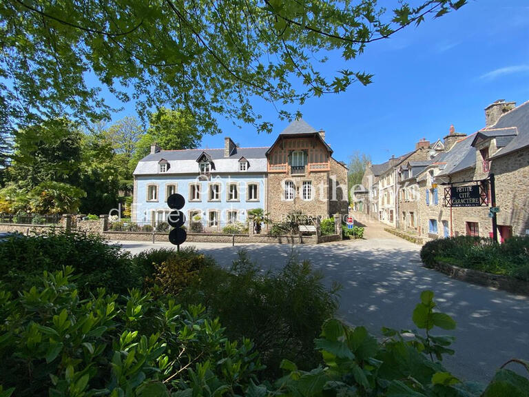 House Dinan - 438m²