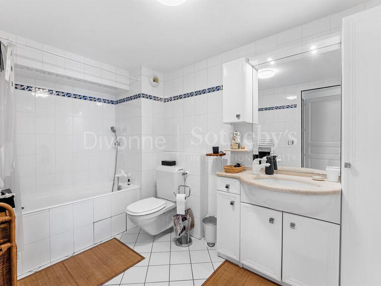 Apartment Divonne-les-Bains - 3 bedrooms - 145m²