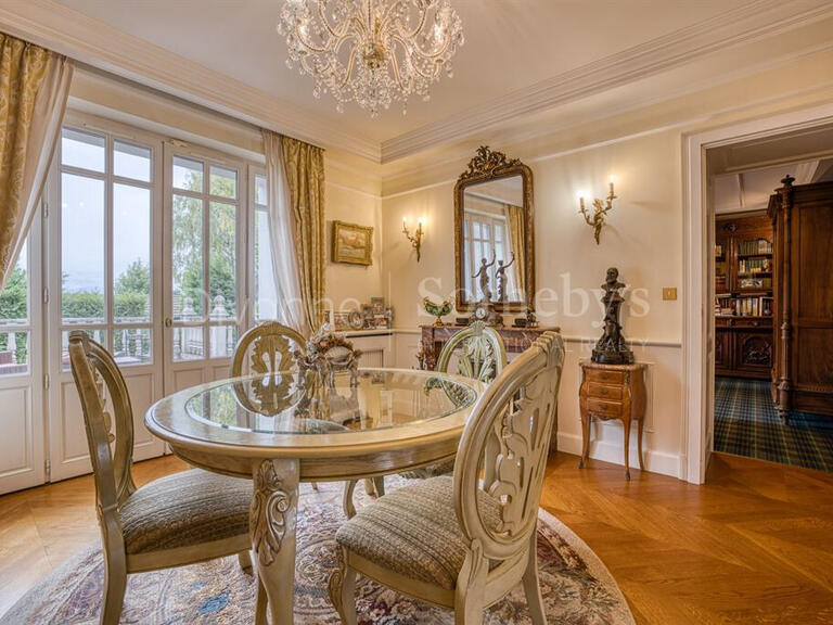 Maison Divonne-les-Bains - 6 chambres - 450m²