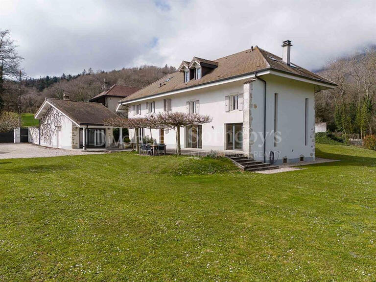 House Divonne-les-Bains - 5 bedrooms - 347m²