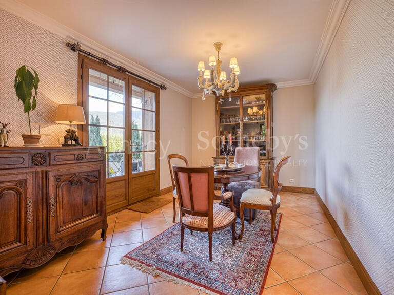 House Doussard - 5 bedrooms - 338m²