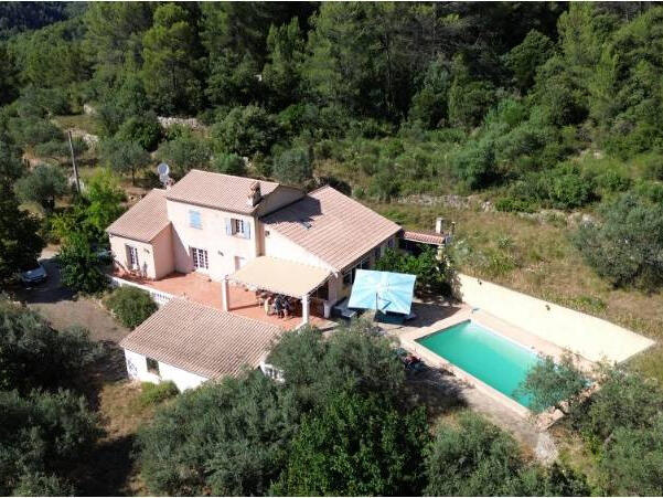 House Draguignan - 4 bedrooms - 180m²