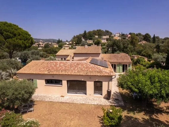 House Draguignan - 8 bedrooms - 350m²