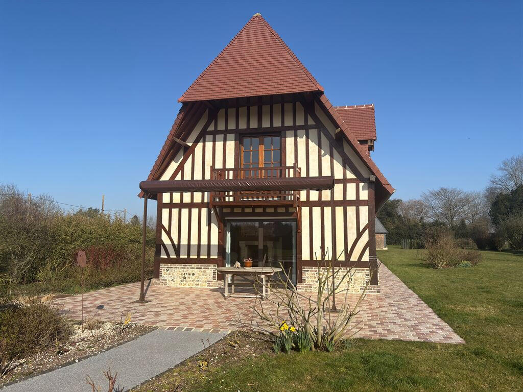 Maison Écaquelon