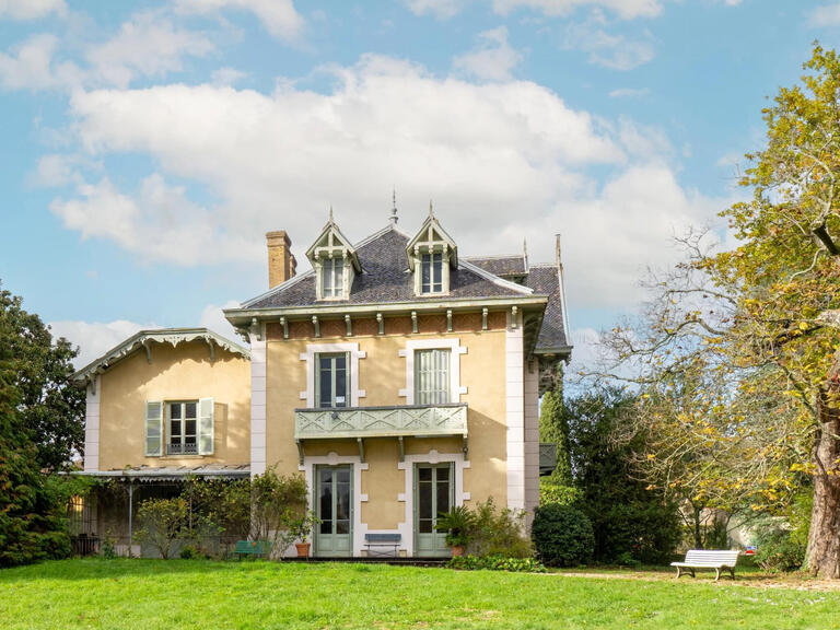 Property Écully - 10 bedrooms - 825m²