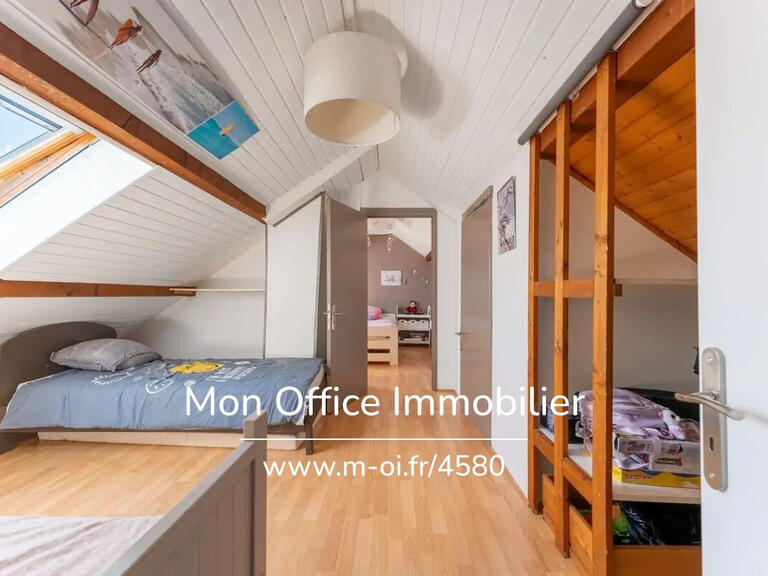 Maison Embrun - 7 chambres - 213m²