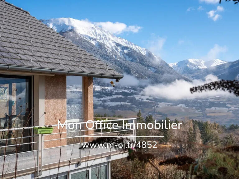 Maison Embrun - 5 chambres - 225m²