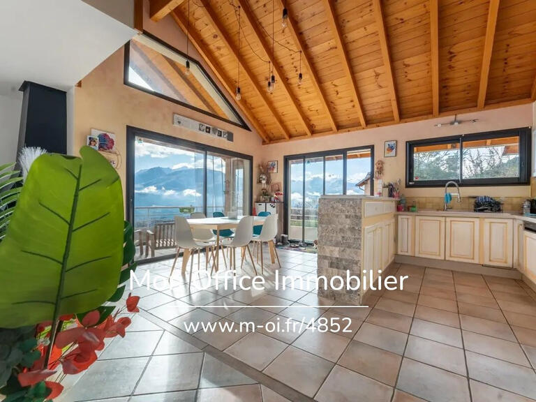 Maison Embrun - 5 chambres - 225m²