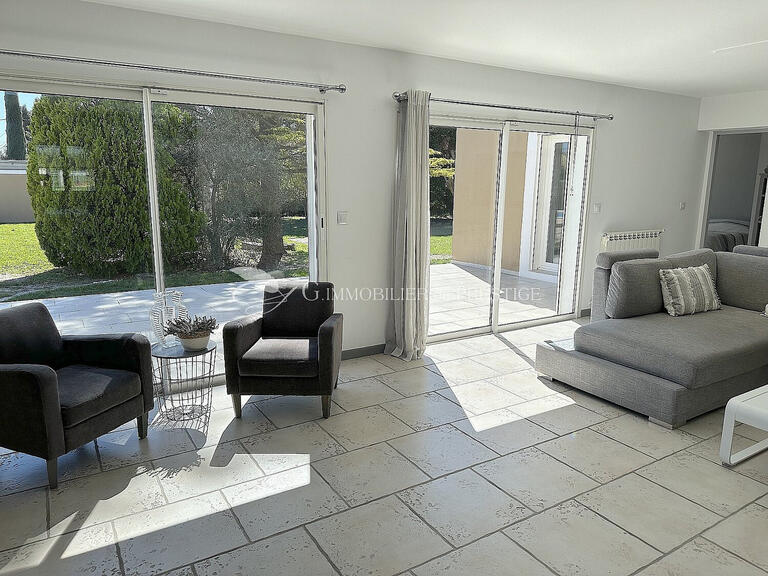 House Entraigues-sur-la-Sorgue - 2 bedrooms - 2001m²