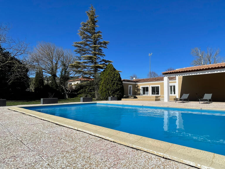 Villa Entraigues-sur-la-Sorgue - 2 chambres - 201m²