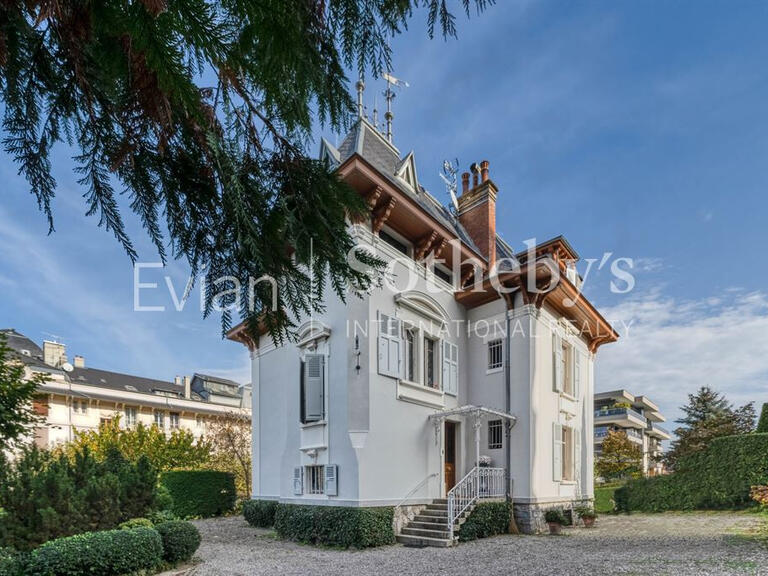 House Évian-les-Bains - 5 bedrooms - 243m²