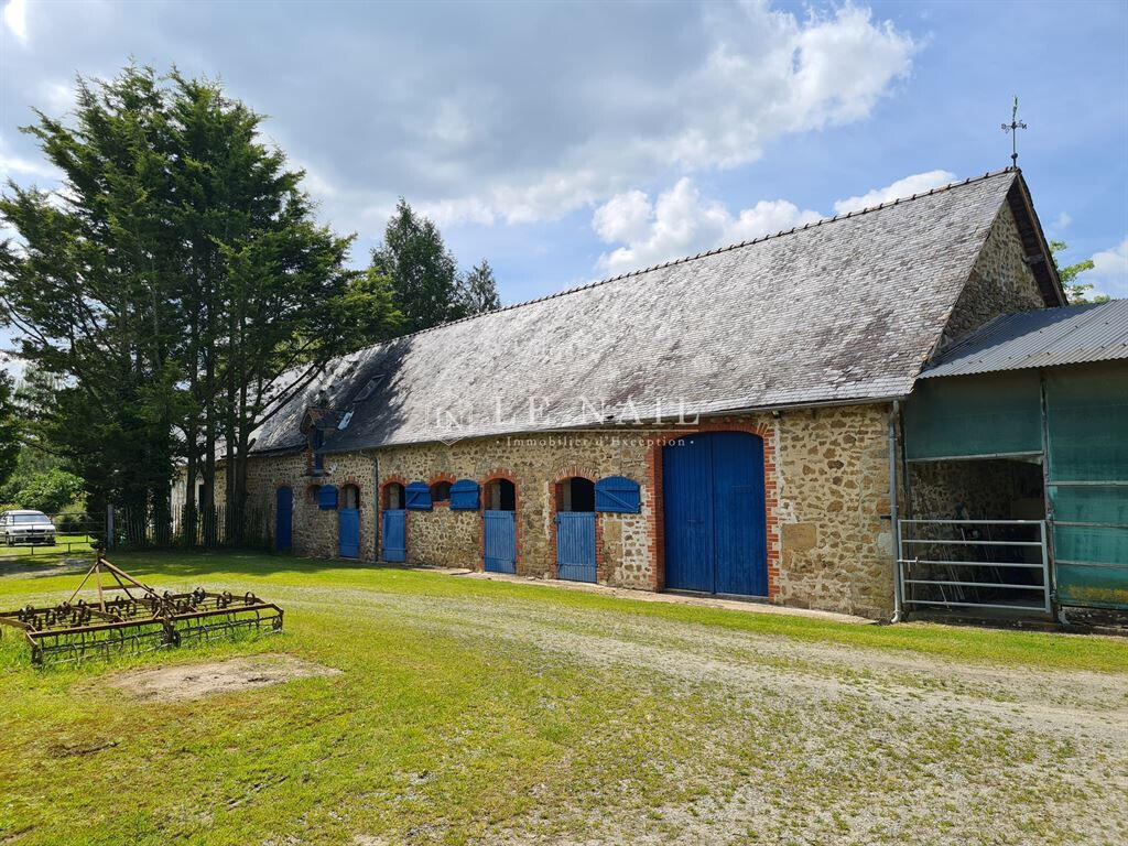 Equestrian property Évron