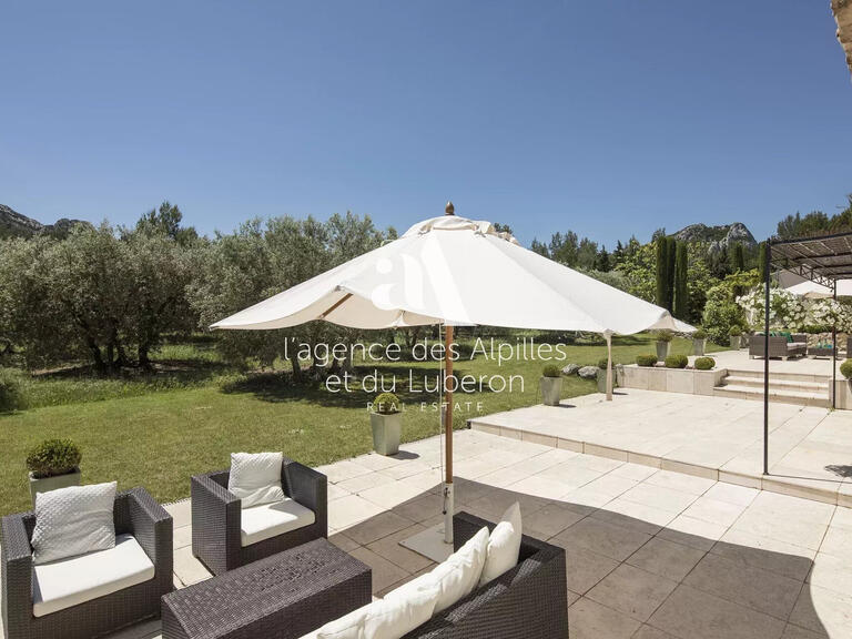 House Eygalières - 5 bedrooms - 24000m²