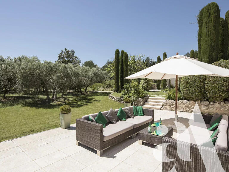 House Eygalières - 5 bedrooms - 24000m²