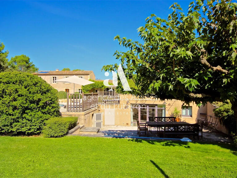 House Eygalières - 5 bedrooms - 10000m²