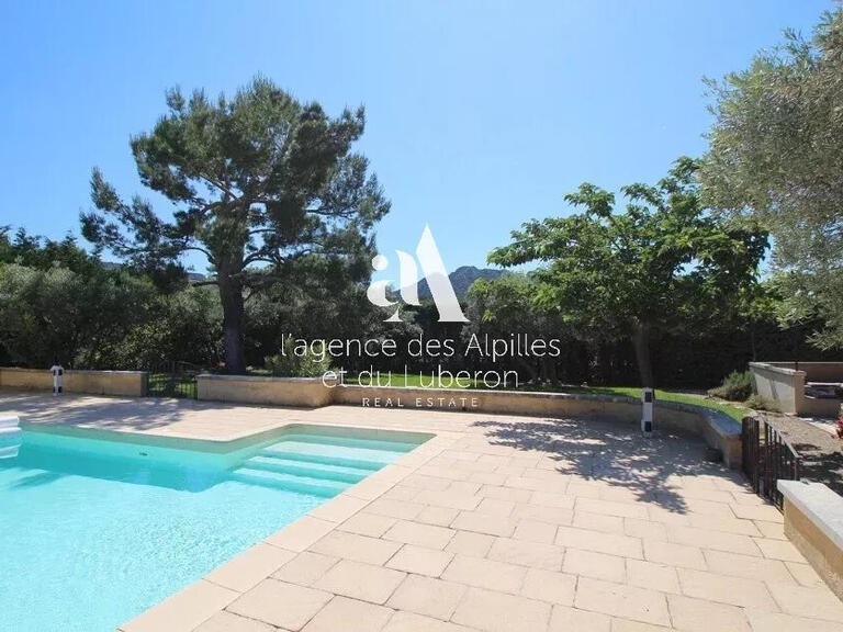 Villa Eygalières - 4 bedrooms - 250m²