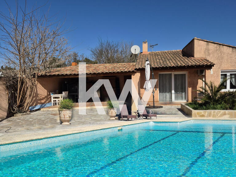 Villa Eyguières - 4 bedrooms - 167m²