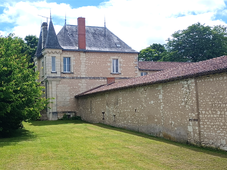 House Faye-la-Vineuse - 10 bedrooms - 530m²