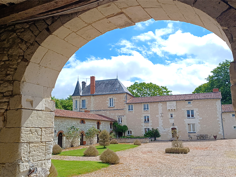 Maison Faye-la-Vineuse