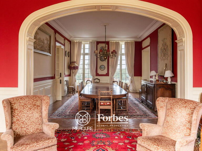 Castle Feurs - 18 bedrooms - 1191m²