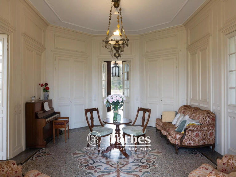 Château Feurs - 6 chambres - 1191m²