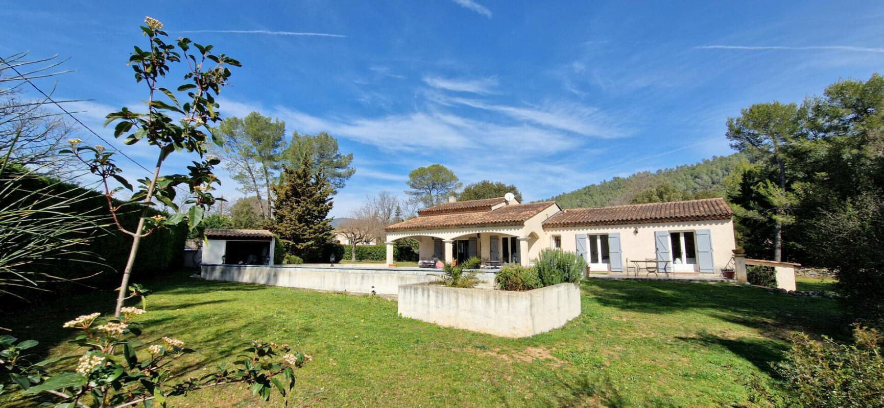 Vente Maison Figanières : 558 000€