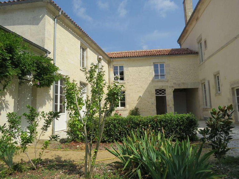 Property Fontenay-le-Comte - 5 bedrooms