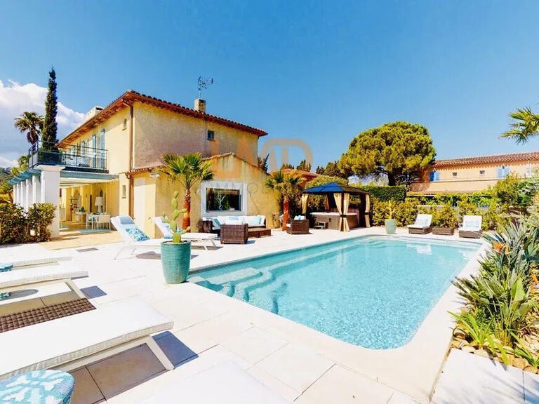 House Fréjus - 4 bedrooms - 185m²