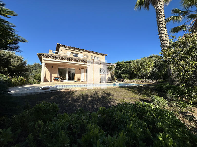 Villa Fréjus - 3 bedrooms - 180m²