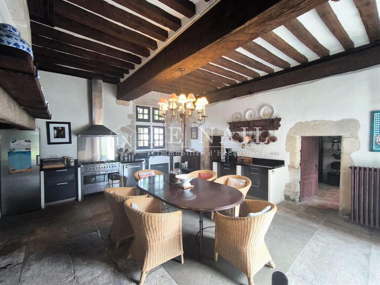 Castle Fresnay-sur-Sarthe - 16 bedrooms - 620m²