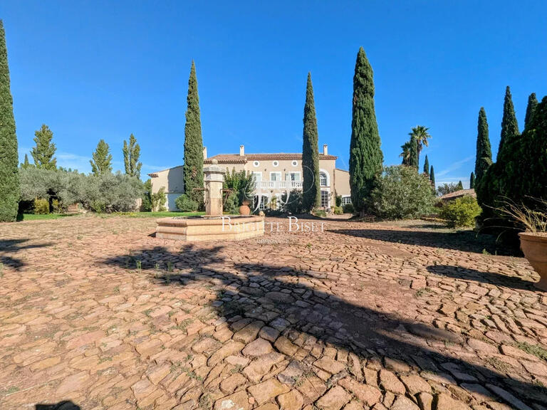 Villa Gonfaron - 8 bedrooms - 825m²