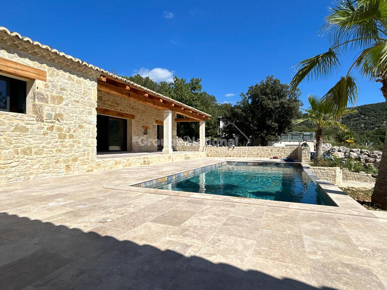 Maison Goudargues - 4 chambres - 160m²