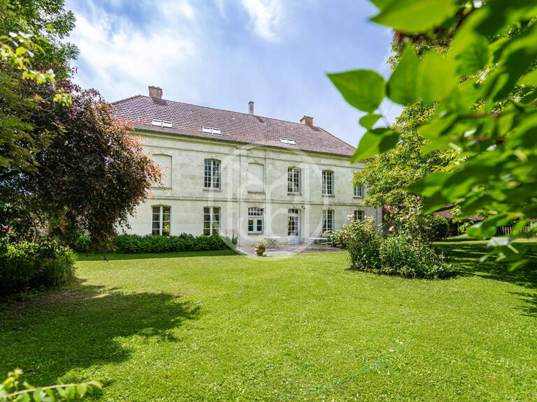 Propriété Gournay-sur-Aronde - 7 chambres - 375m²