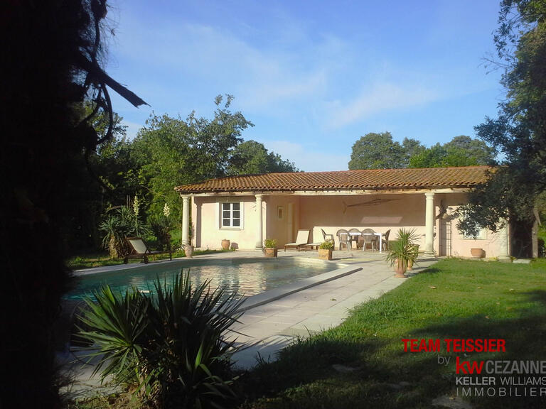 Maison Grans - 5 chambres - 21353m²