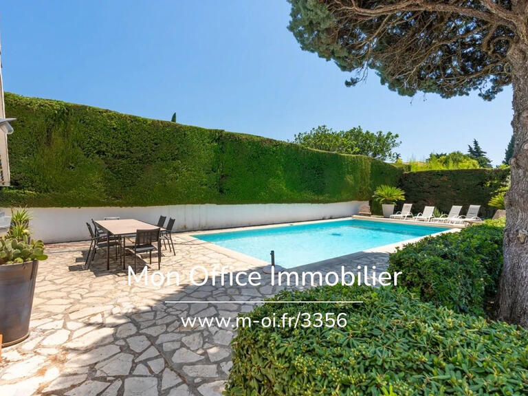 Villa Grans - 5 bedrooms - 184m²