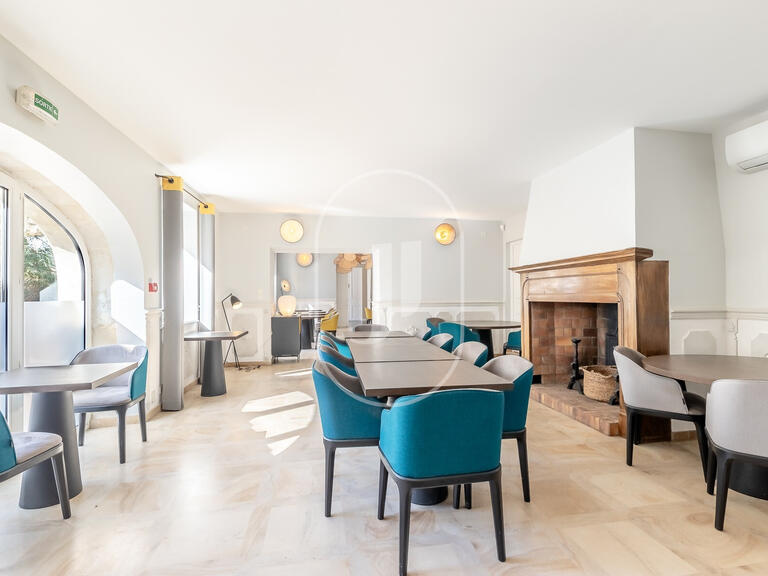 Propriété Grignan - 23 chambres - 1285m²