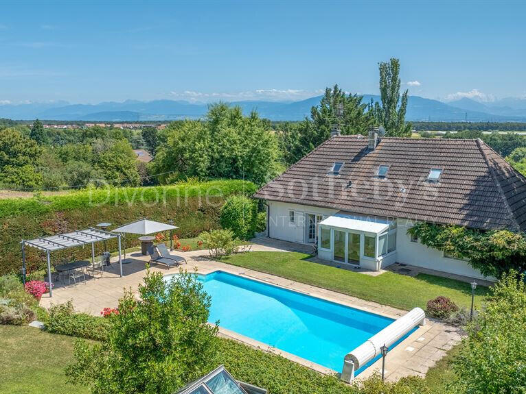 House Grilly - 4 bedrooms - 310m²