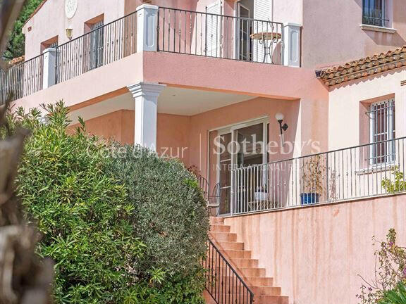 House Grimaud - 4 bedrooms - 300m²