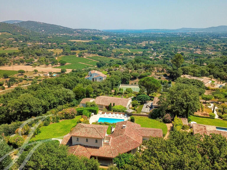 Propriété Grimaud - 8 chambres - 389m²