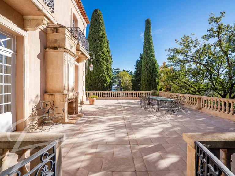 Propriété Grimaud - 6 chambres - 600m²