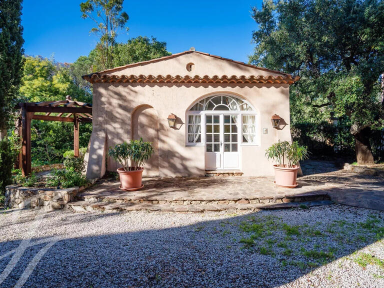 Propriété Grimaud - 6 chambres - 600m²