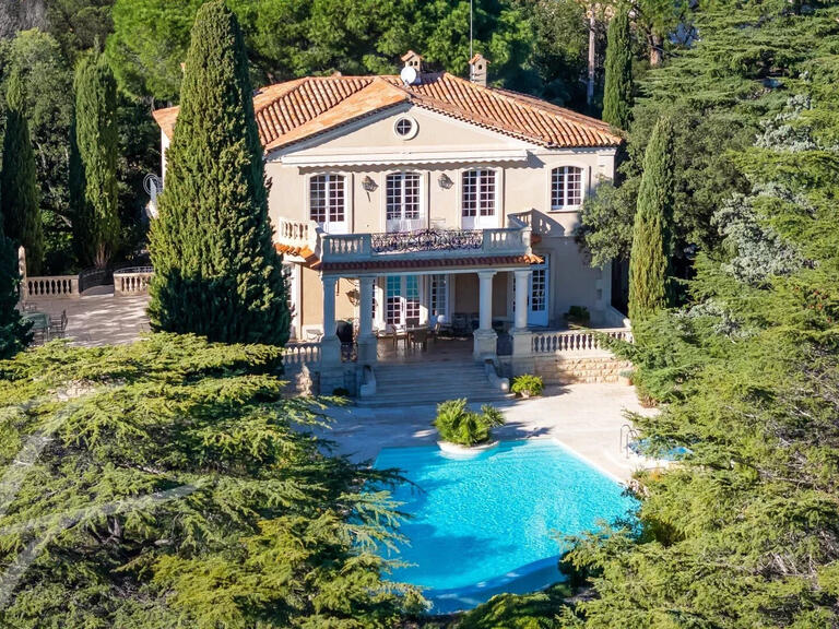 Propriété Grimaud - 6 chambres - 600m²