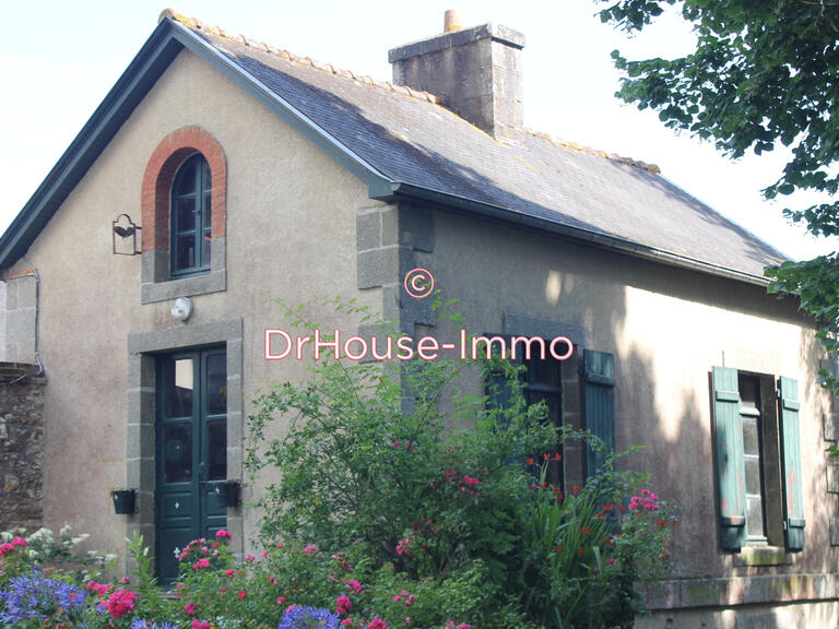 Castle Guingamp - 15 bedrooms - 693m²